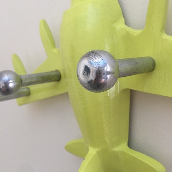 Light green plane wall hook - Picture 6 of 12